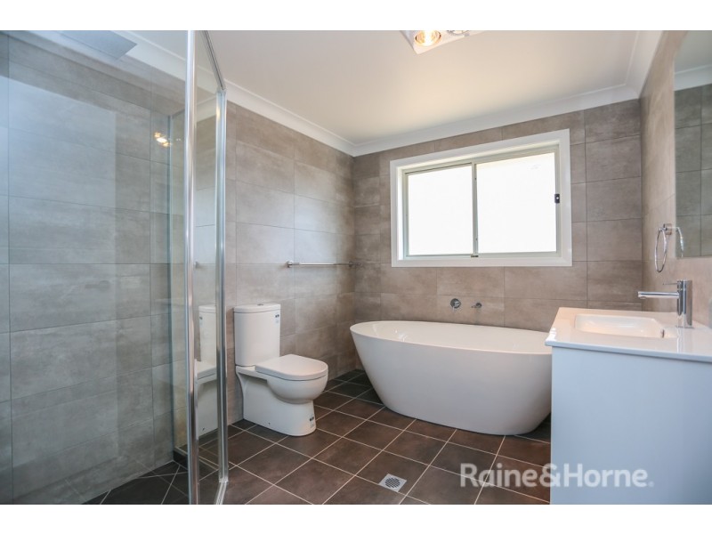 5 Barr Street, Windradyne NSW 2795