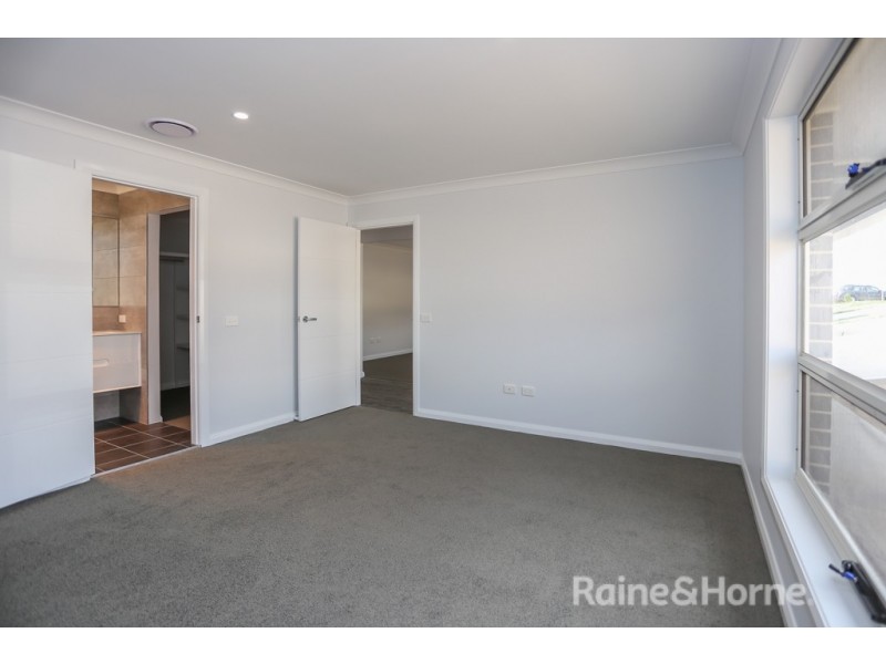 5 Barr Street, Windradyne NSW 2795