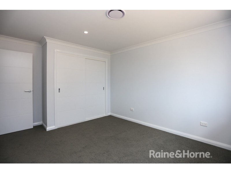 5 Barr Street, Windradyne NSW 2795