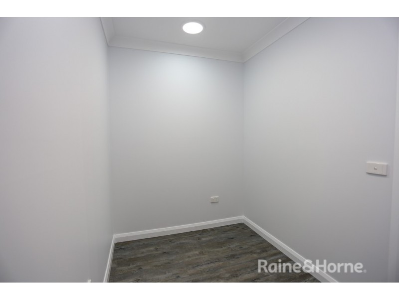 5 Barr Street, Windradyne NSW 2795