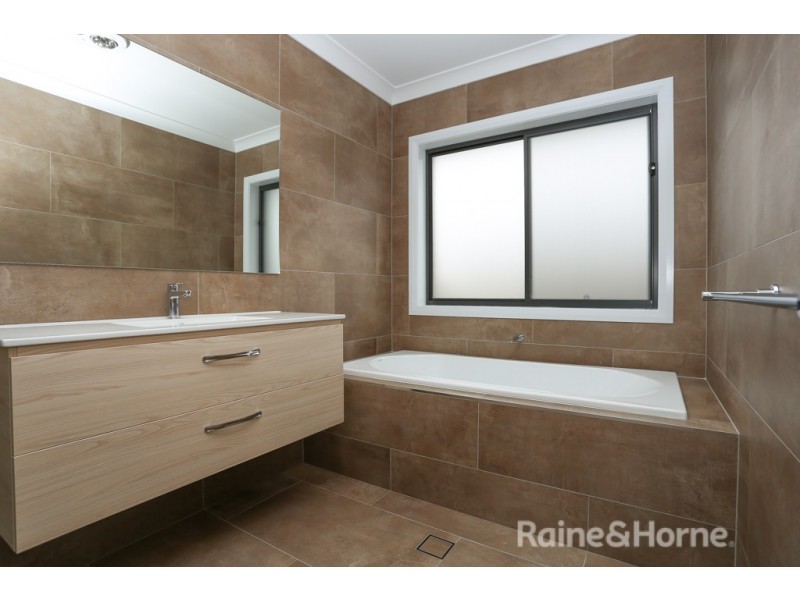 58 Graham Drive, Kelso NSW 2795