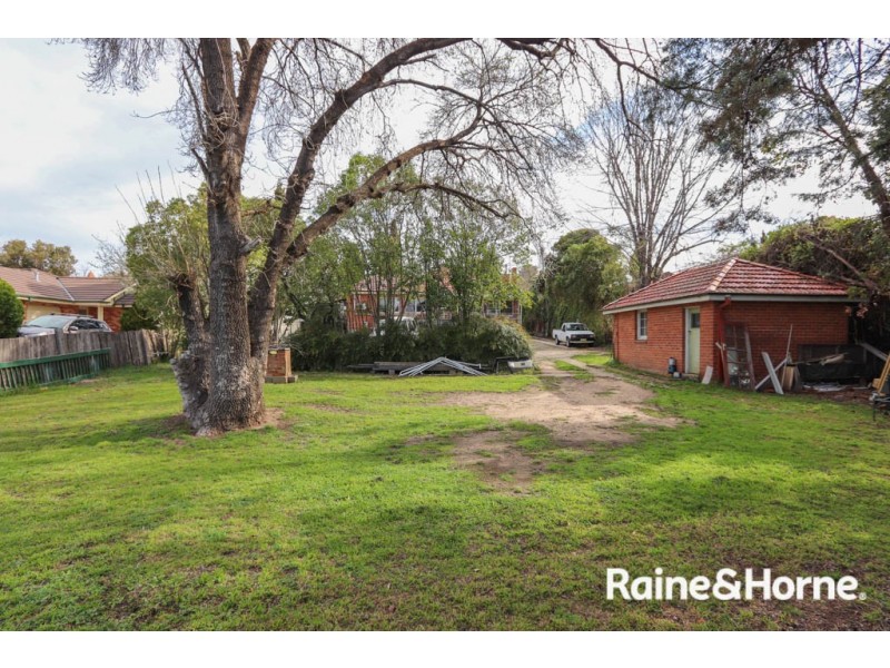 99 Rocket Street, Bathurst NSW 2795