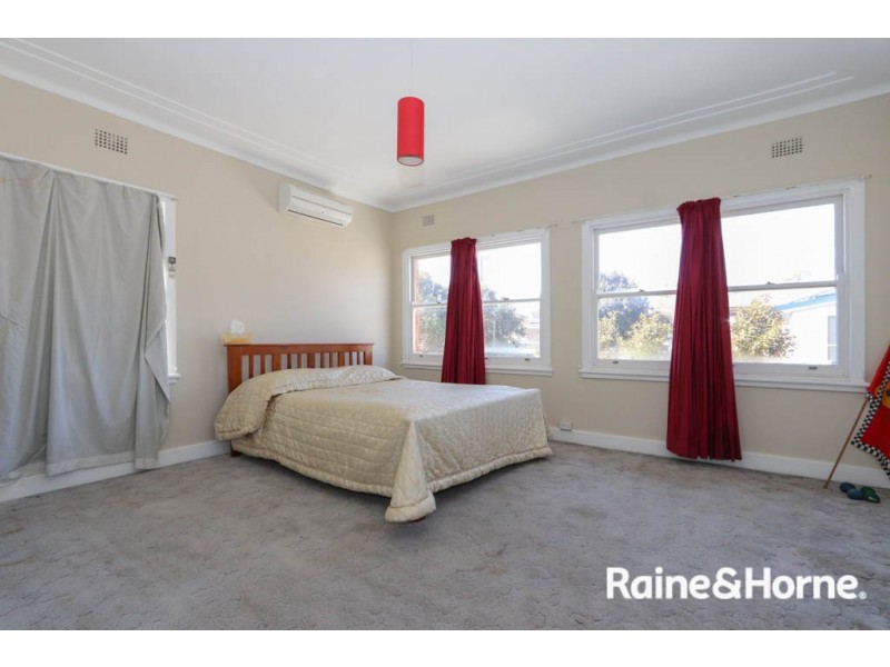 99 Rocket Street, Bathurst NSW 2795