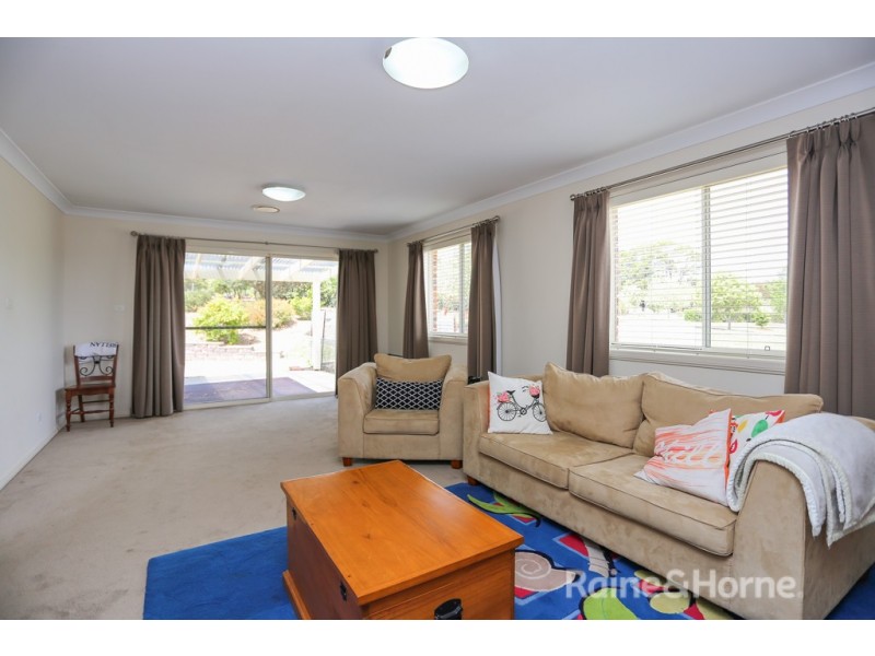 147 Blue Ridge Drive, White Rock NSW 2795