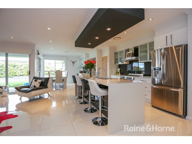 6 Joubert Drive, Llanarth NSW 2795