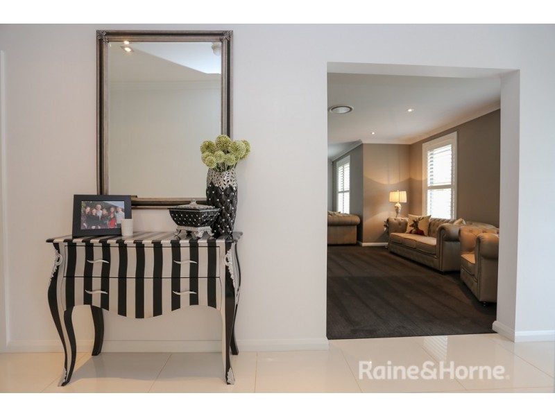 6 Joubert Drive, Llanarth NSW 2795