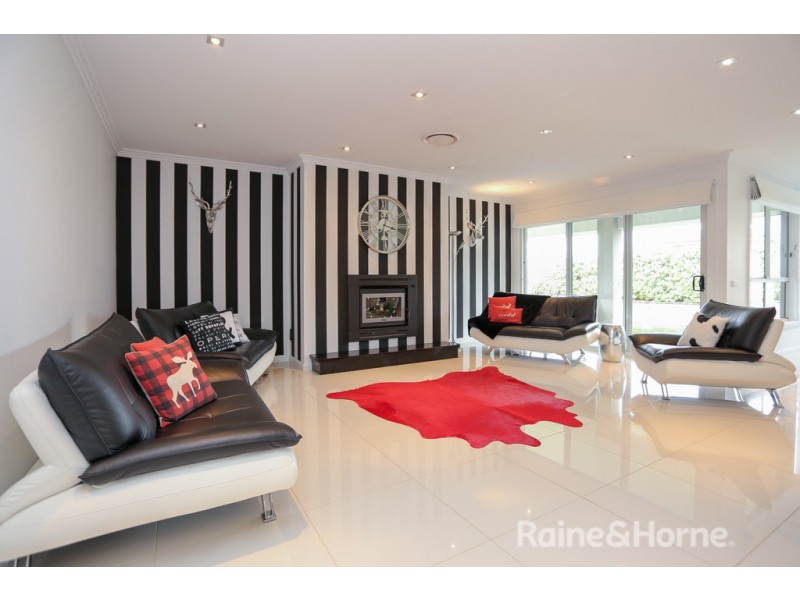 6 Joubert Drive, Llanarth NSW 2795