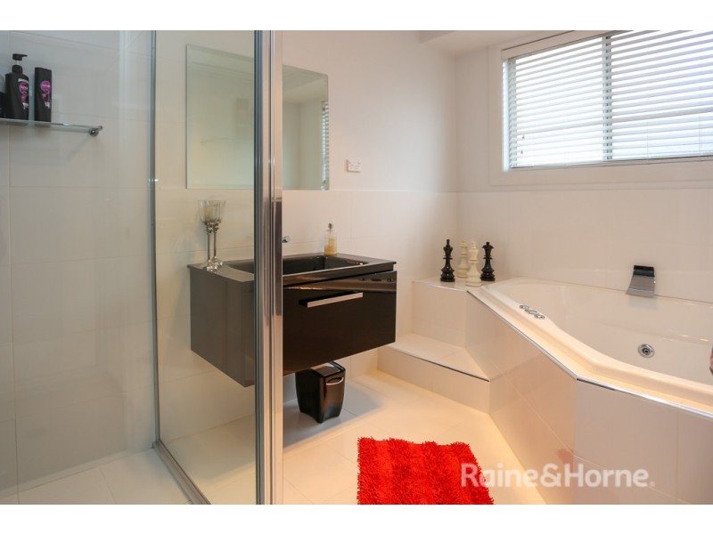 6 Joubert Drive, Llanarth NSW 2795