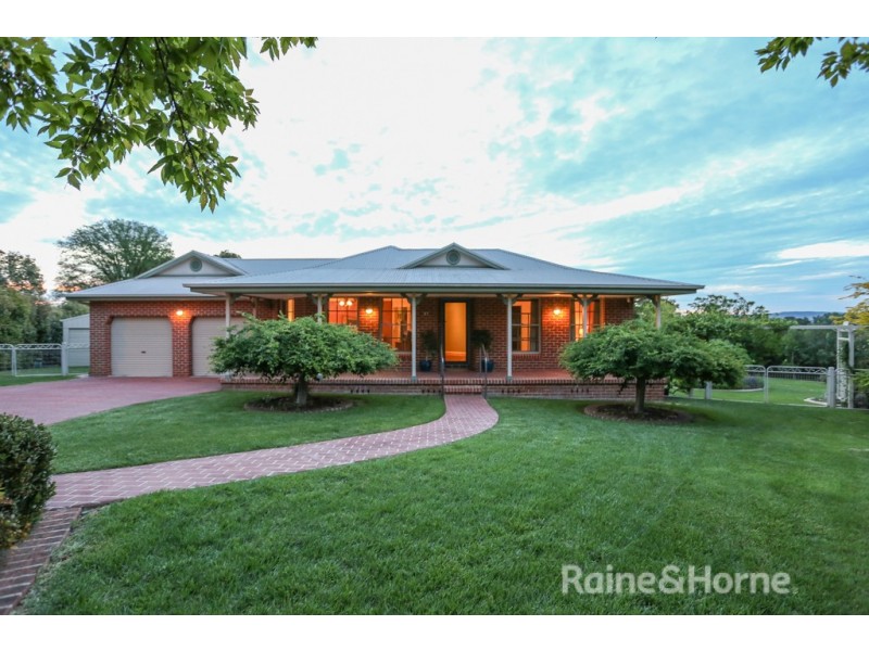 11 Maple Close, Kelso NSW 2795