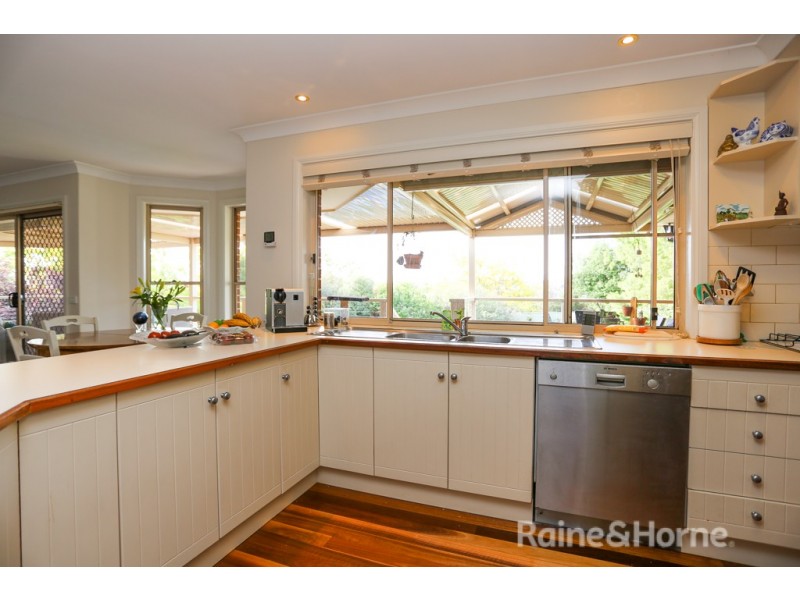 11 Maple Close, Kelso NSW 2795