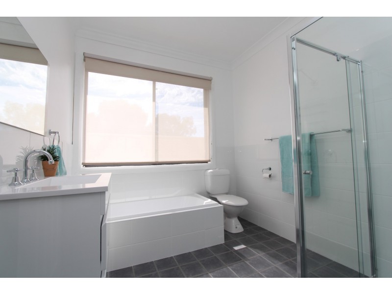 9 WELLINGTON STREET, Eglinton NSW 2795