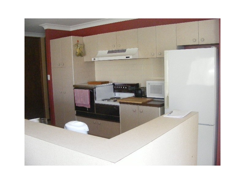 6 Wilkins St, Bathurst NSW 2795