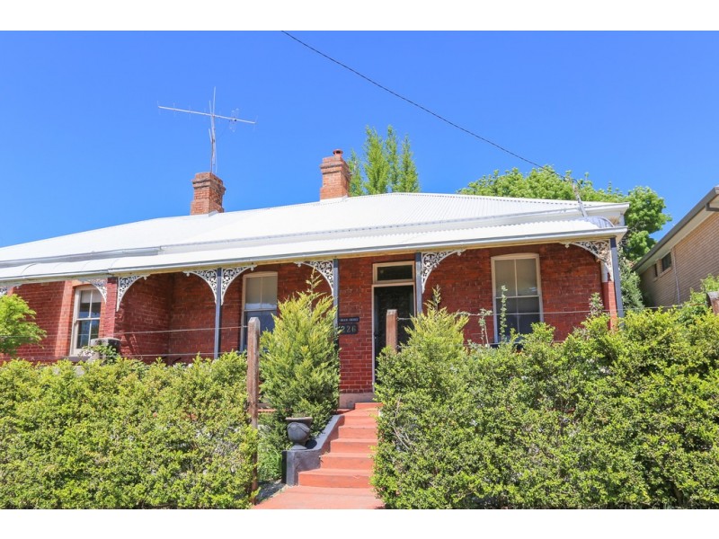 226 Lambert Street, Bathurst NSW 2795