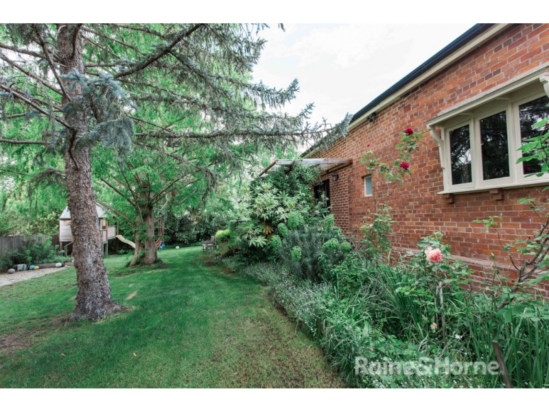 208-210 HOPE STREET, Bathurst NSW 2795