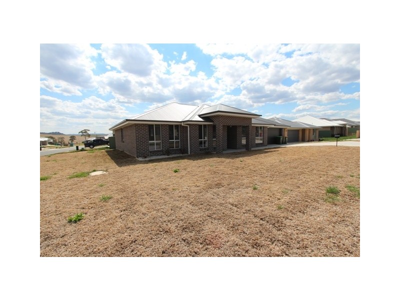 15 Grime Street, Bathurst NSW 2795