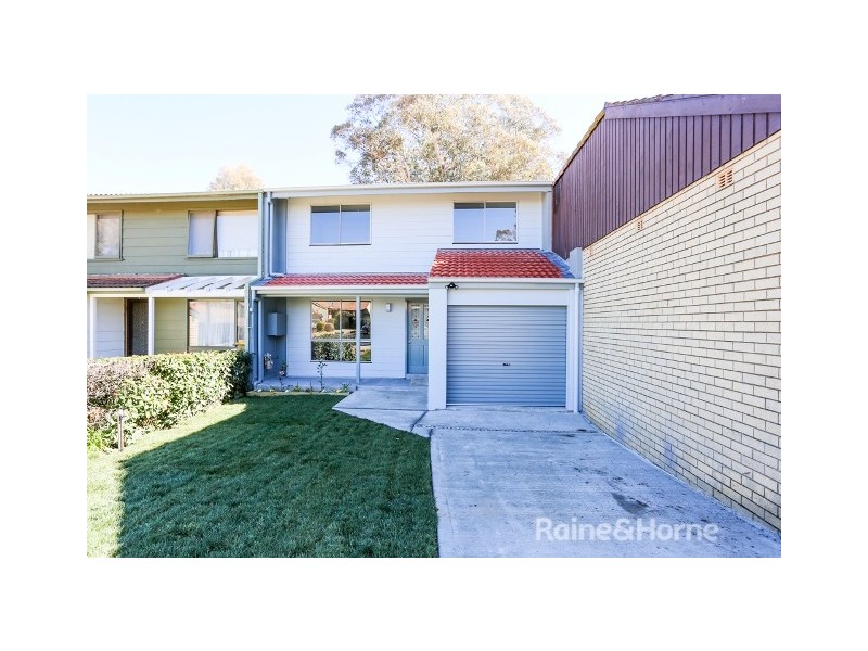 10 Rivett Place, Bathurst NSW 2795
