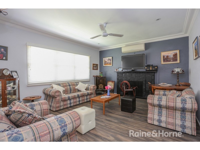 10 Torch Street, South Bathurst NSW 2795