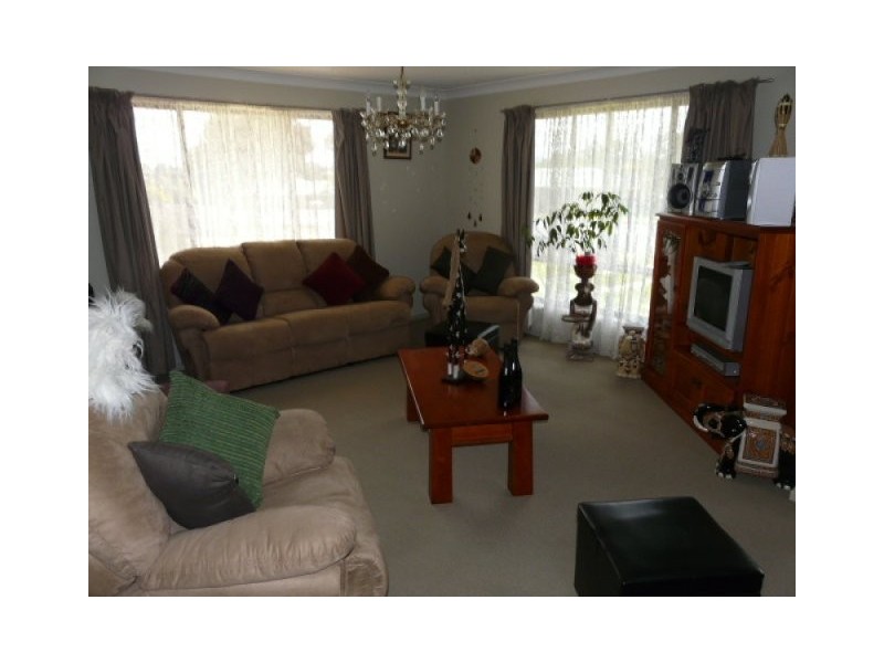 26 Locke St, Raglan NSW 2795