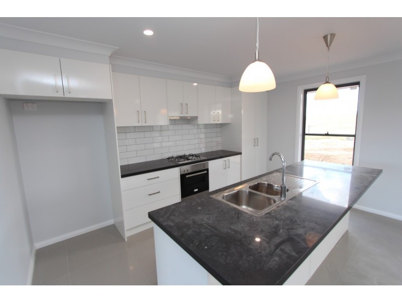 87 Basalt Way, Kelso NSW 2795