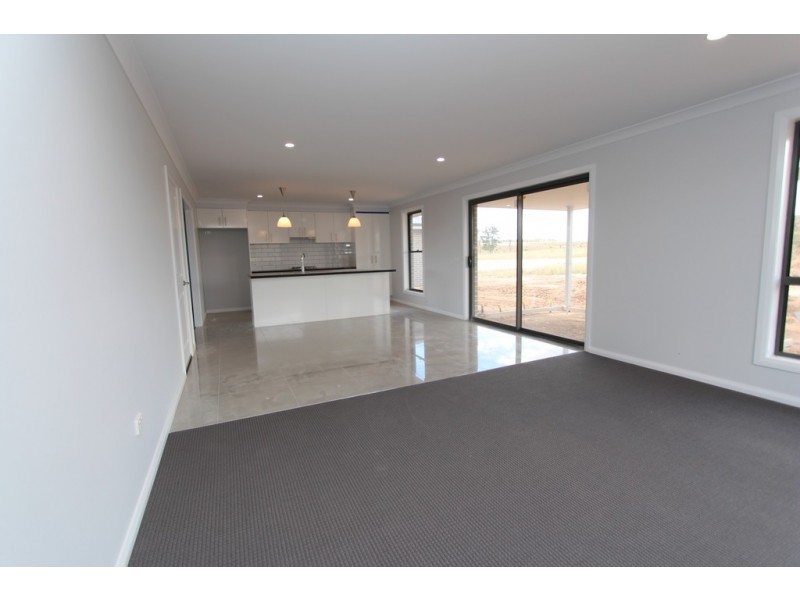 87 Basalt Way, Kelso NSW 2795