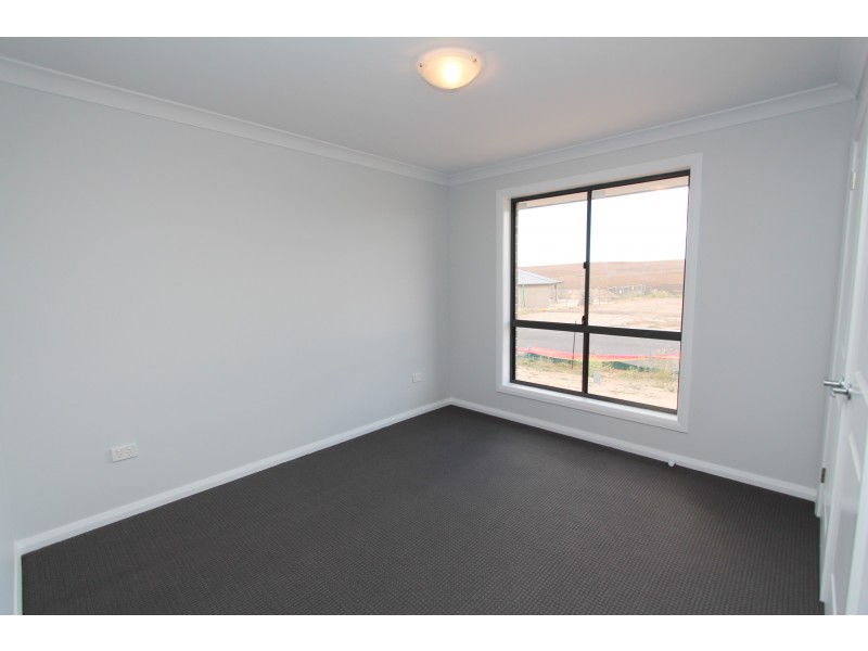 87 Basalt Way, Kelso NSW 2795