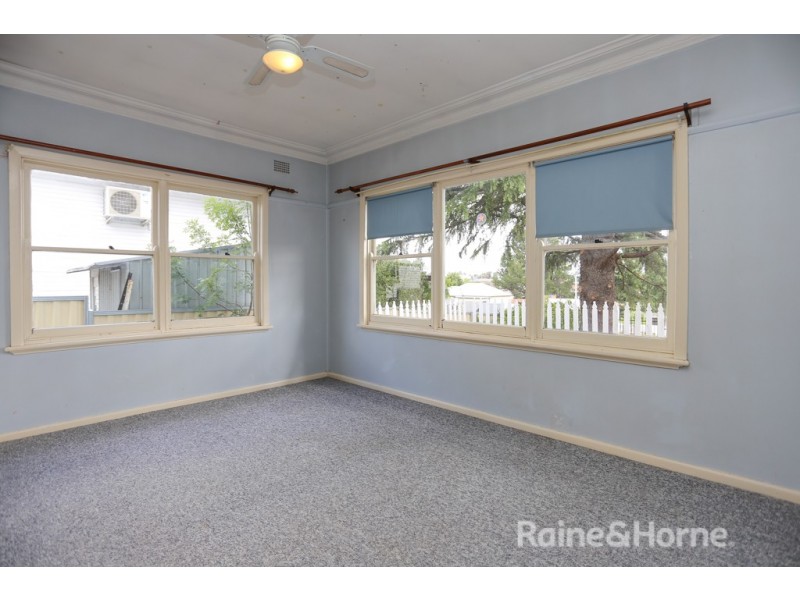 122 Sydney Road, Kelso NSW 2795