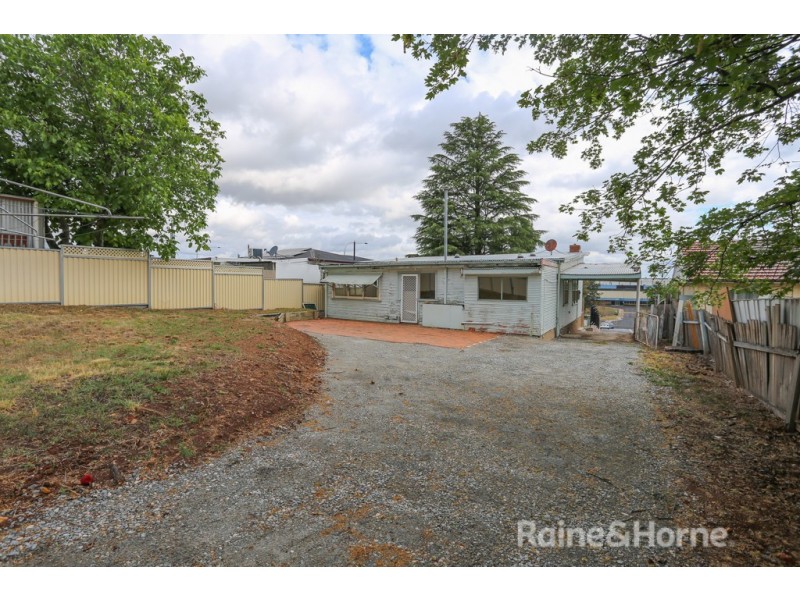 122 Sydney Road, Kelso NSW 2795