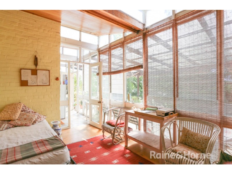 11 Busby Street, South Bathurst NSW 2795