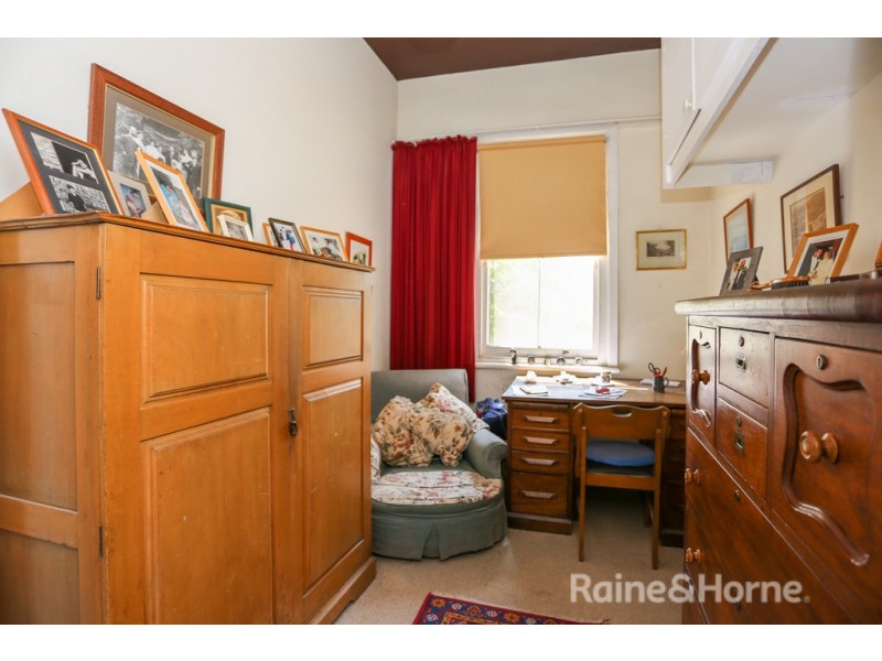 11 Busby Street, South Bathurst NSW 2795