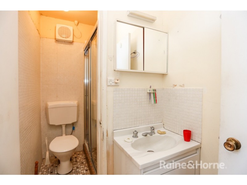 11 Busby Street, South Bathurst NSW 2795