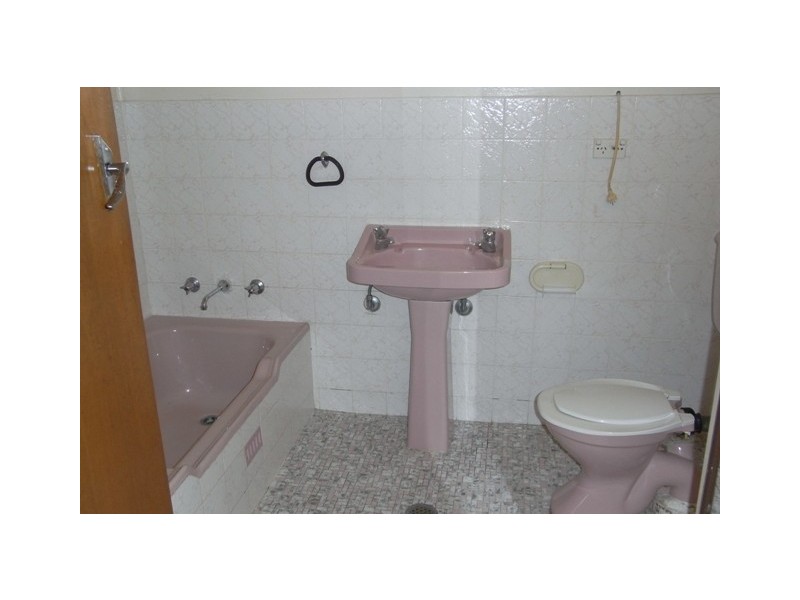 14 Spencer St, Bathurst NSW 2795