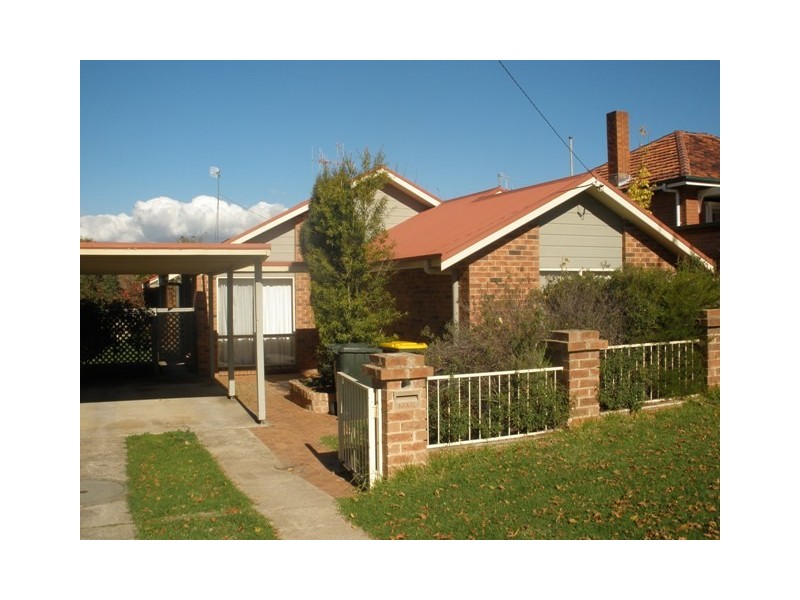 222 Peel St, Bathurst NSW 2795