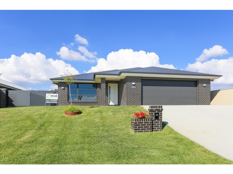 12 Ignatius Place, Kelso NSW 2795