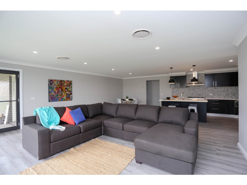 12 Ignatius Place, Kelso NSW 2795