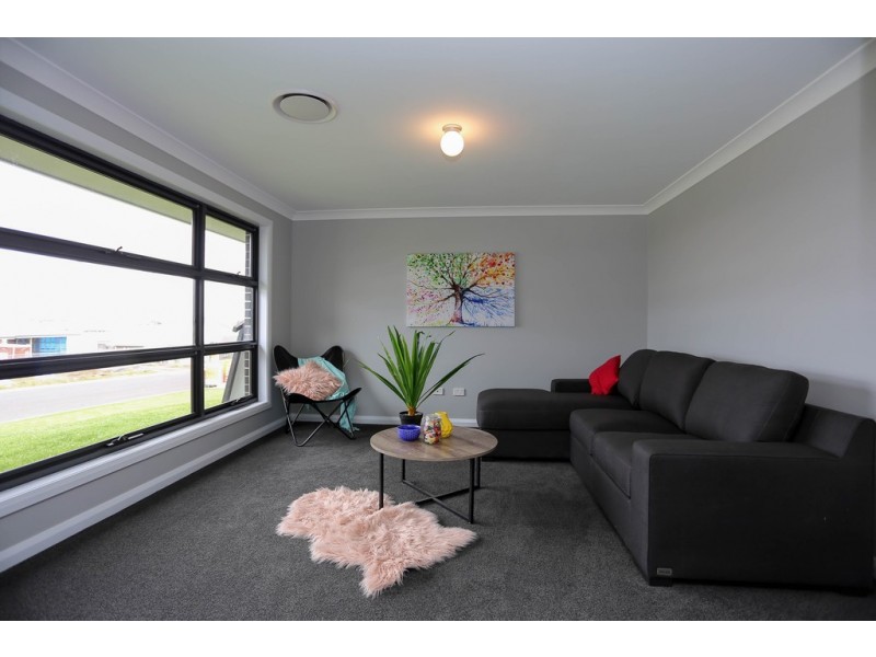 12 Ignatius Place, Kelso NSW 2795