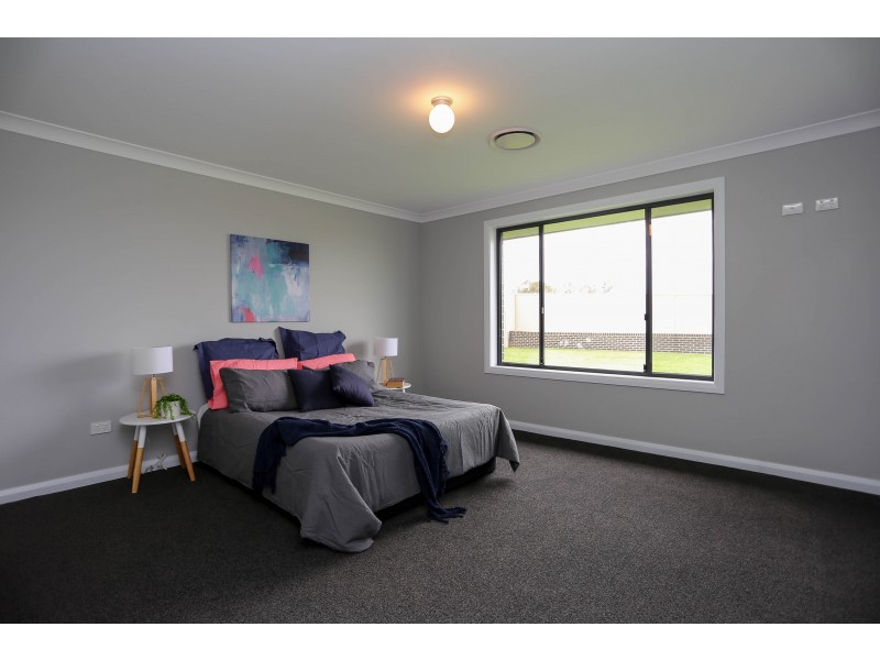 12 Ignatius Place, Kelso NSW 2795