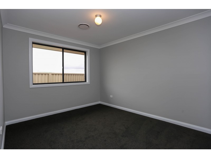 12 Ignatius Place, Kelso NSW 2795