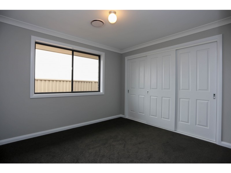 12 Ignatius Place, Kelso NSW 2795