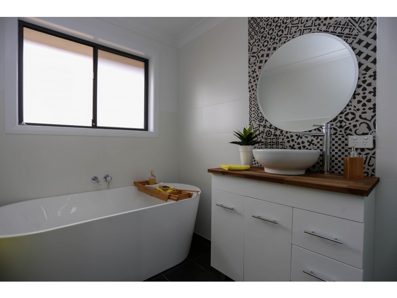 12 Ignatius Place, Kelso NSW 2795