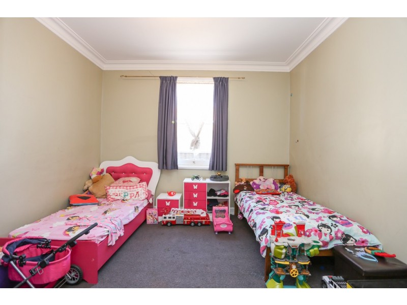 16 Vittoria Street, Bathurst NSW 2795