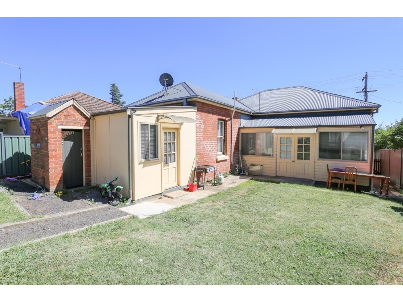 16 Vittoria Street, Bathurst NSW 2795