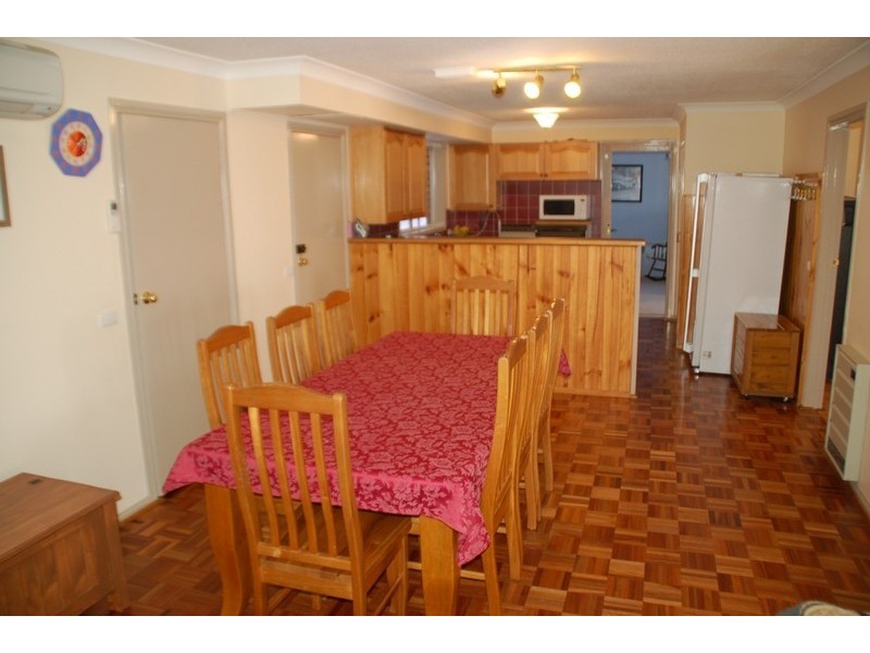 42  Pellion Place, Bathurst NSW 2795