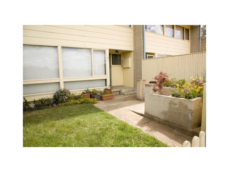 4 Middlemiss Pl, Bathurst NSW 2795