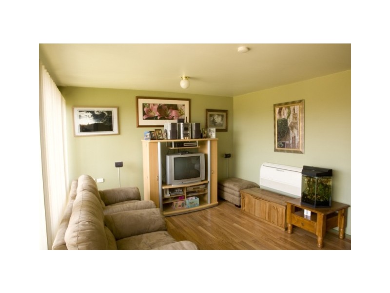 4 Middlemiss Pl, Bathurst NSW 2795