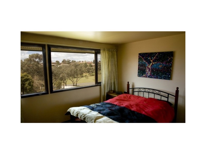 4 Middlemiss Pl, Bathurst NSW 2795