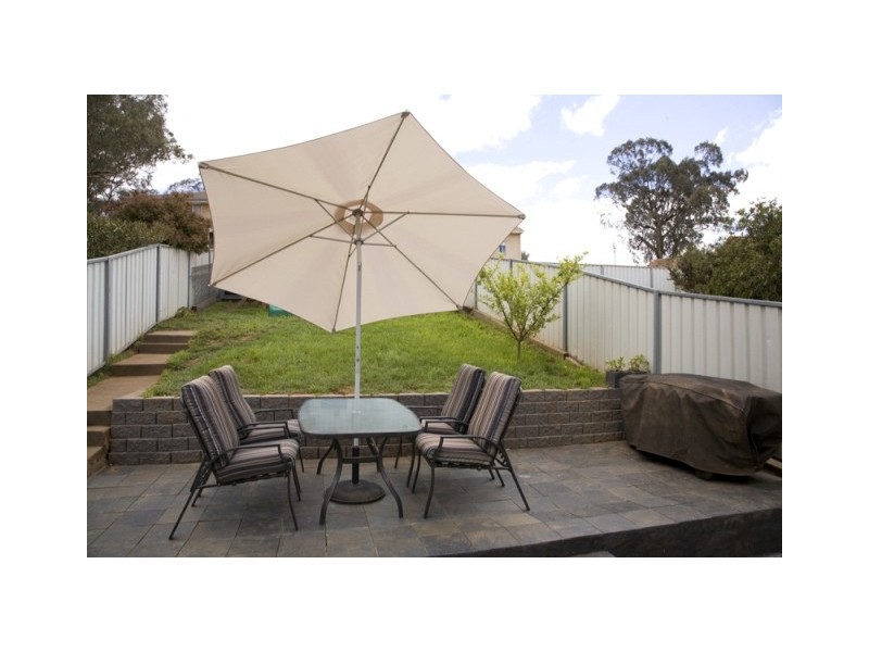 4 Middlemiss Pl, Bathurst NSW 2795