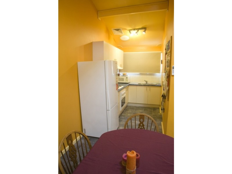 4 Middlemiss Pl, Bathurst NSW 2795