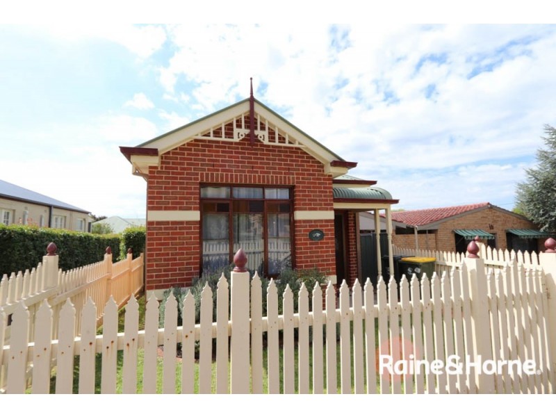 1/151 Lambert Street, Bathurst NSW 2795