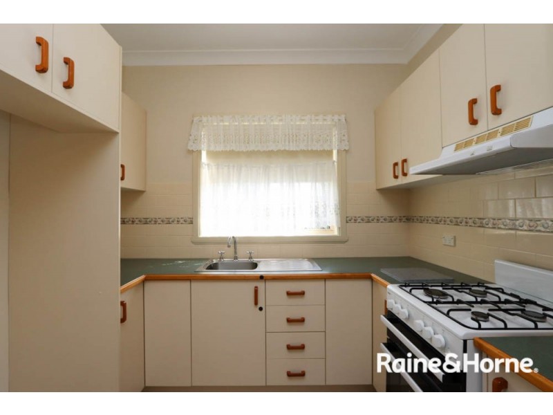 1/151 Lambert Street, Bathurst NSW 2795