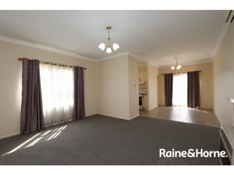 1/151 Lambert Street, Bathurst NSW 2795